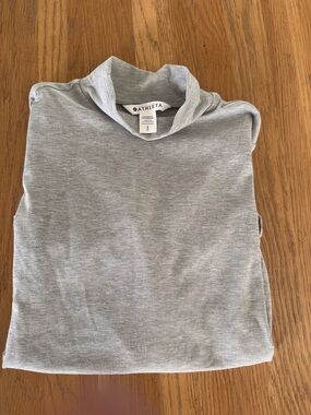 Athleta Light Gray Ribbed Mock Neck Top